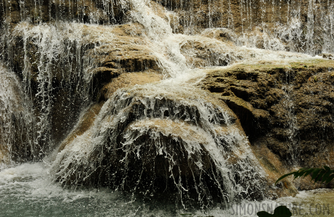 Luang Prabang [70 mm, 1/500 Sek. bei f / 9.0, ISO 1250]